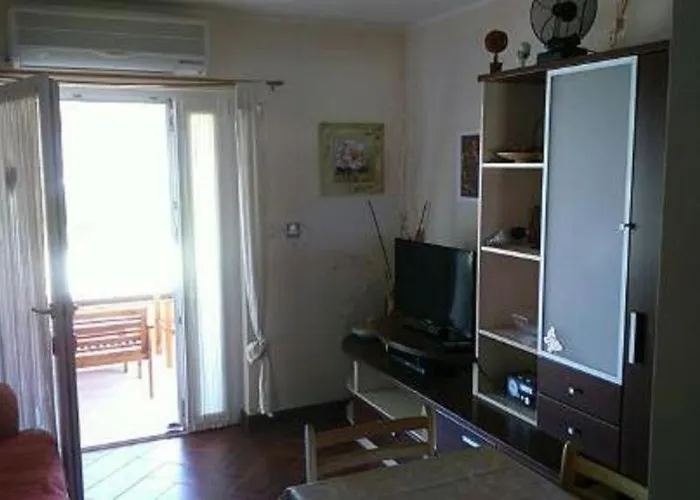 With Parking Space - 25182 * Ist