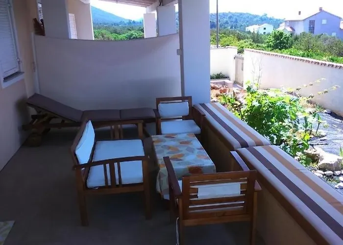 With Parking Space - 25182 * Ist