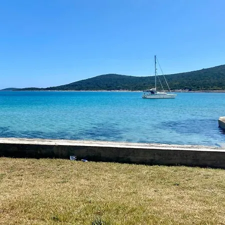 With Parking Space - 25182 * Ist